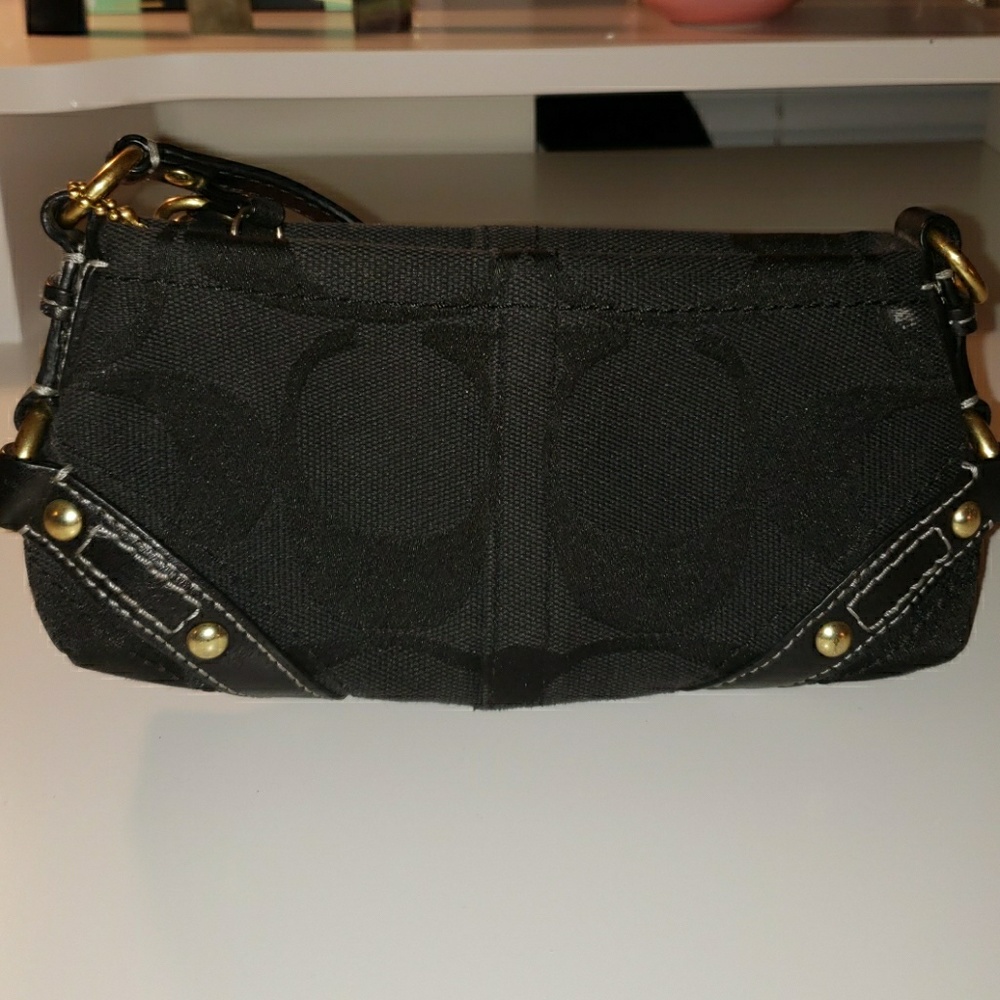 Coach signature wristlet (black)